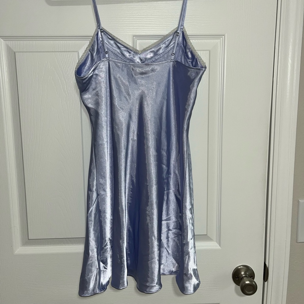 Purple Slip & Matching Robe - Picture 3 of 4